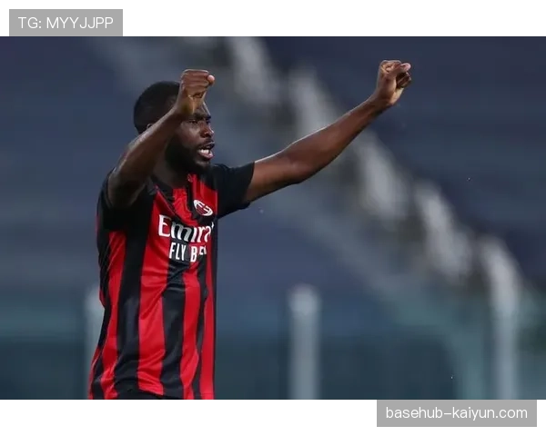 官方：AC米兰后卫托莫里肌肉不适，将缺席本轮对萨勒尼塔纳比赛